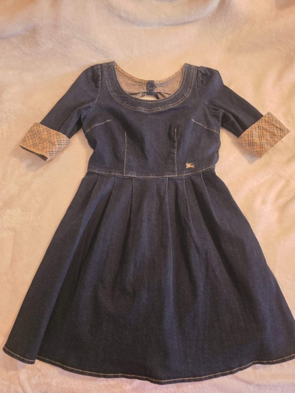Burberry Blue Label Denim Dress Size 38 (S/M) – Excellent Pre-Owned Condition - Picture 3 of 15